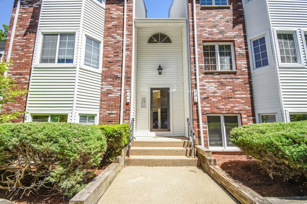 119 Tall Oaks Dr unit G, South Weymouth, MA 02190 - photo 1