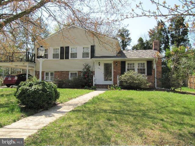 8512 Doyle Dr, Alexandria, VA 22308 - photo 1