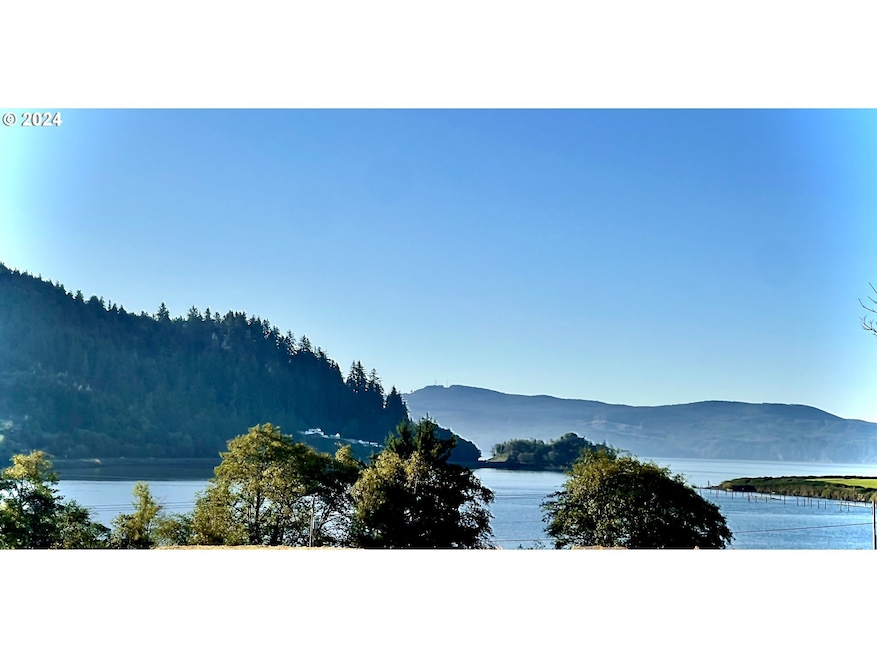 501 E Garibaldi Ave unit 2, Garibaldi, OR 97118 - photo 1