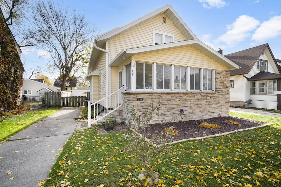 121 Frame Ave, Waukesha, WI 53186 - photo 1