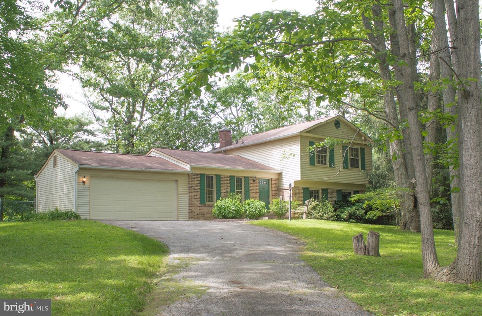 5374 View Point Ct, Sykesville, MD 21784 - photo 1