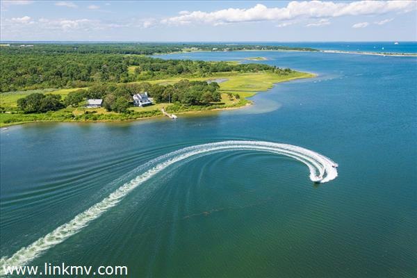 41 Sengekontacket Rd, Oak Bluffs, MA 02557 - photo 1