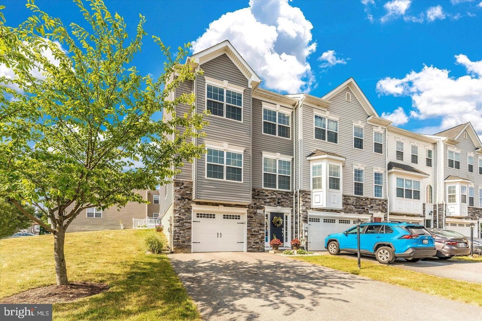 10374 Lantern Ln, Hagerstown, MD 21740 - photo 1