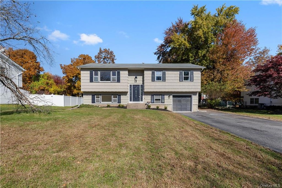 5 Roman Acres Dr, Garnerville, NY 10923 - photo 1