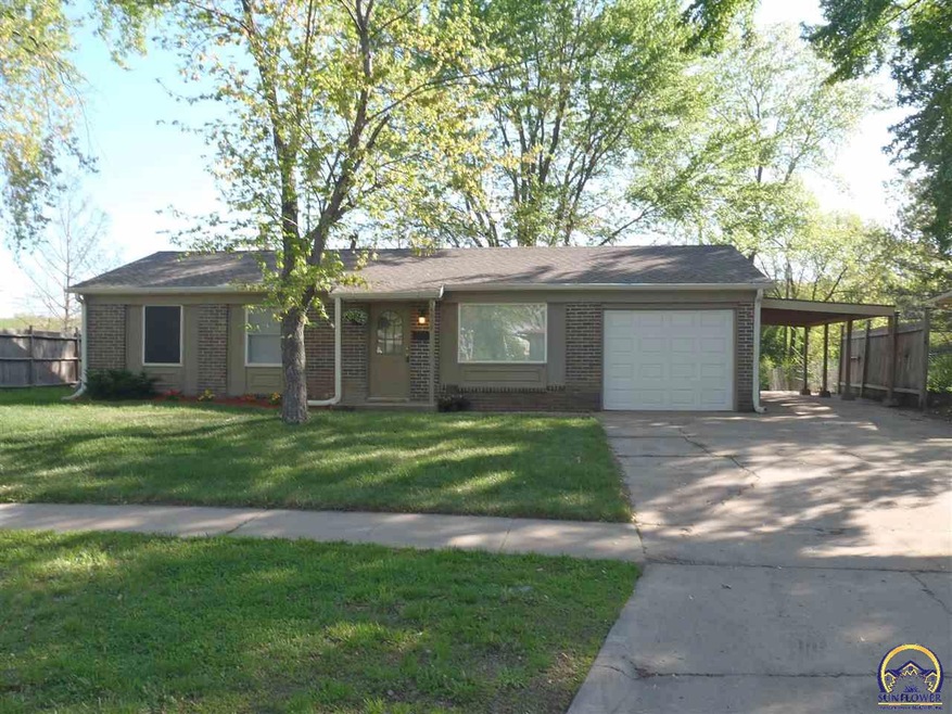 4018 SW 33rd Terrace, Topeka, KS 66614 - photo 1