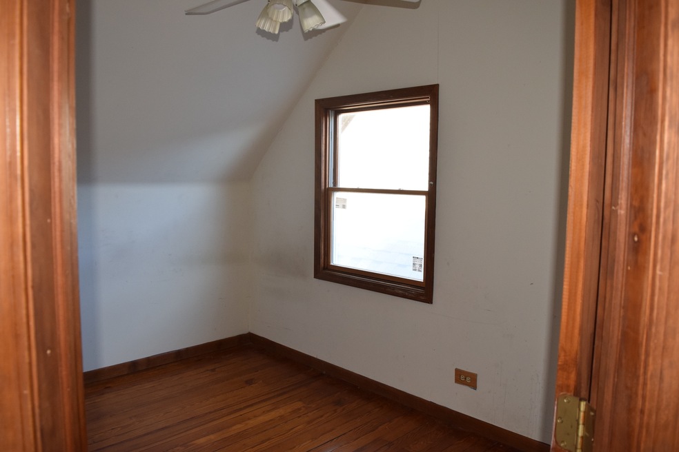 102 N Hubbard St, Algonquin, IL 60102 - photo 1