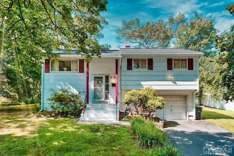 Sold $460,000 • Co-Listing Agent