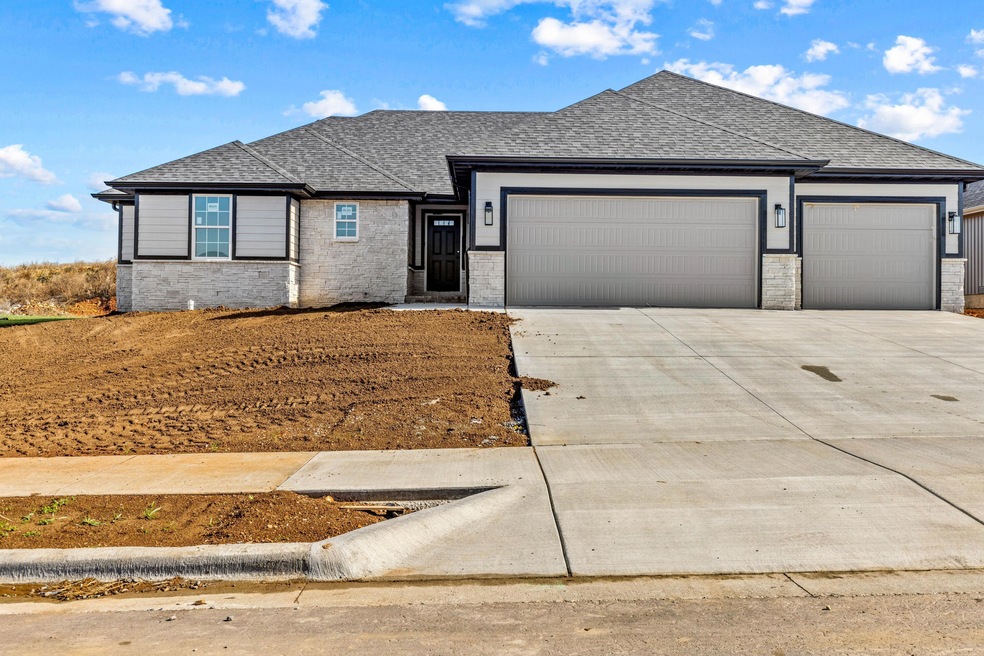 1110 S Gettysburgh Loop, Republic, MO 65738 - photo 1