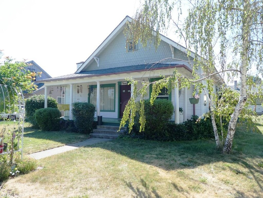 1-Frontal Main Cottage