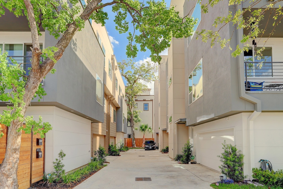 4211 Koehler St unit A, Houston, TX 77007 - photo 1