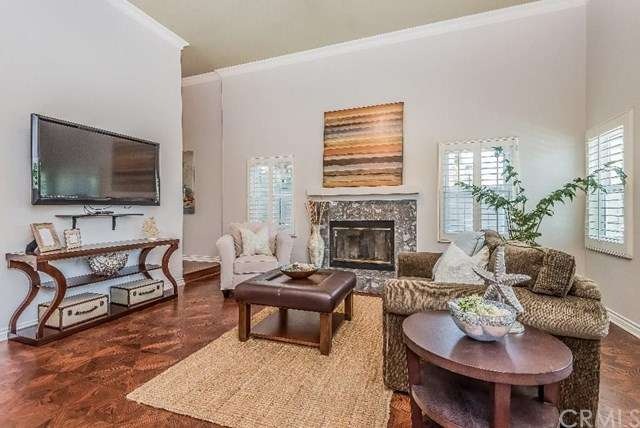 Wonderful North West Facing Living Room with Recen