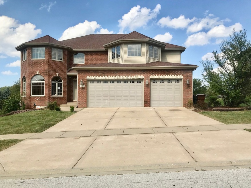 4854 Castle Dargan Dr, Country Club Hills, IL 60478 - photo 1