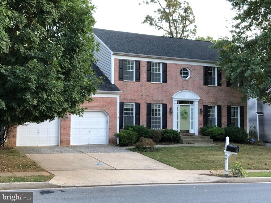 607 Wood Glenn Ct, Lutherville Timonium, MD 21093 - photo 1