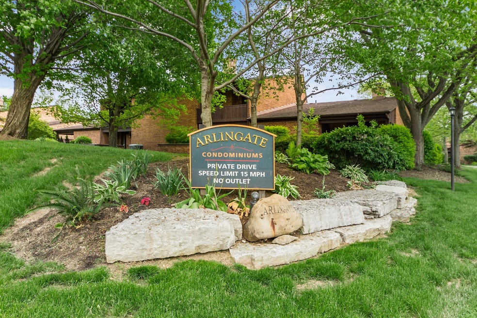 Welcome to Arlingate Condominiums