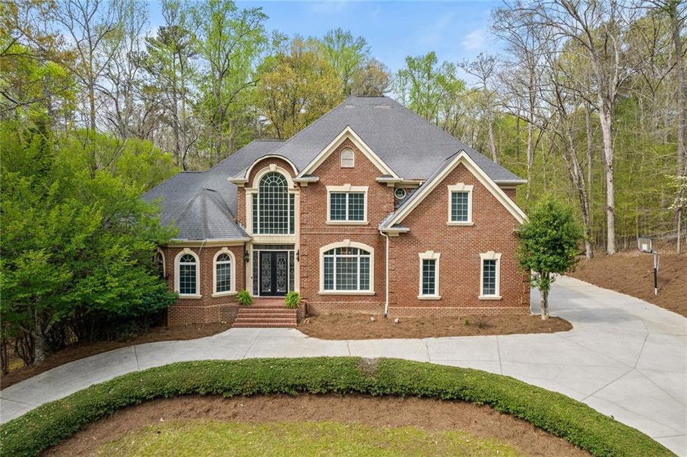 Stately and Beautiful Roswell Riverside Address