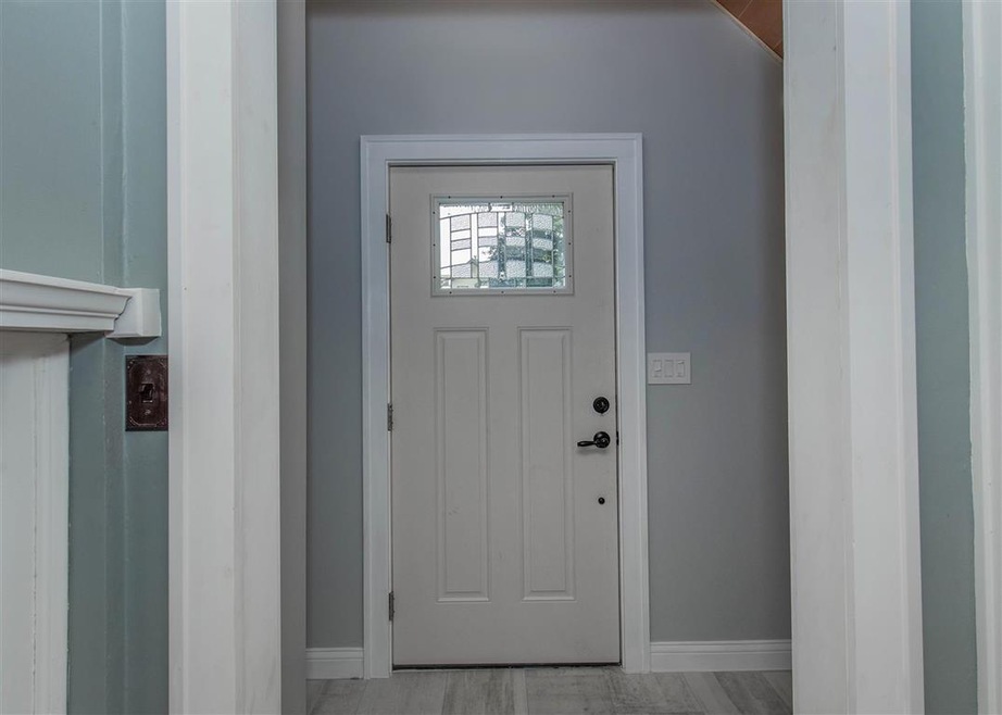 511 25th Ave, Moline, IL 61265 - photo 1