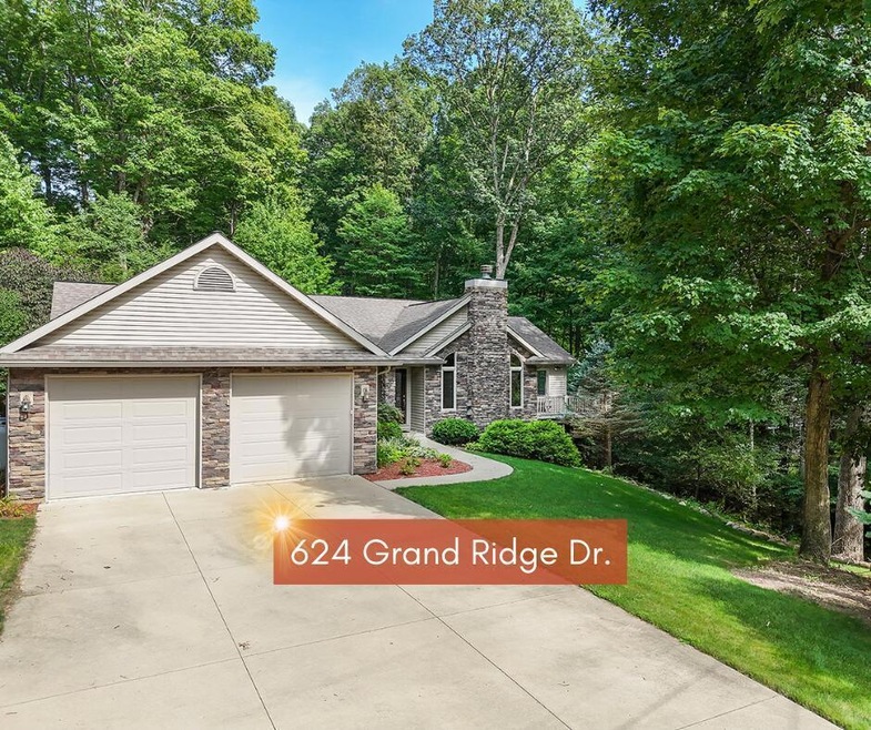 For Sale $439,900 • Co-Listing Agent