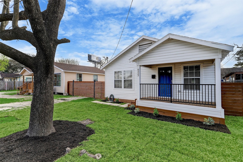 6523 Enid St, Houston, TX 77022 - photo 1