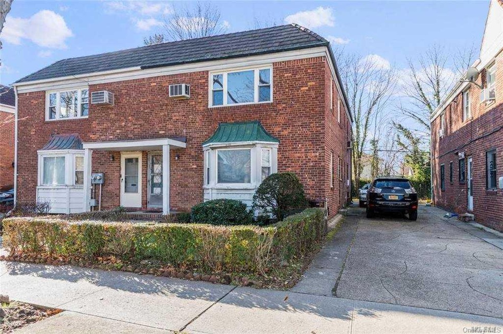 73-28 197th St, Flushing, NY 11366 - photo 1