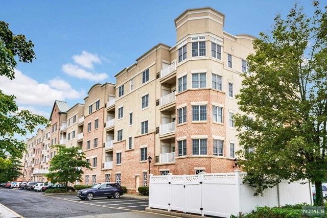Windsor Park Condominums, Englewood, NJ 07631 - photo 1