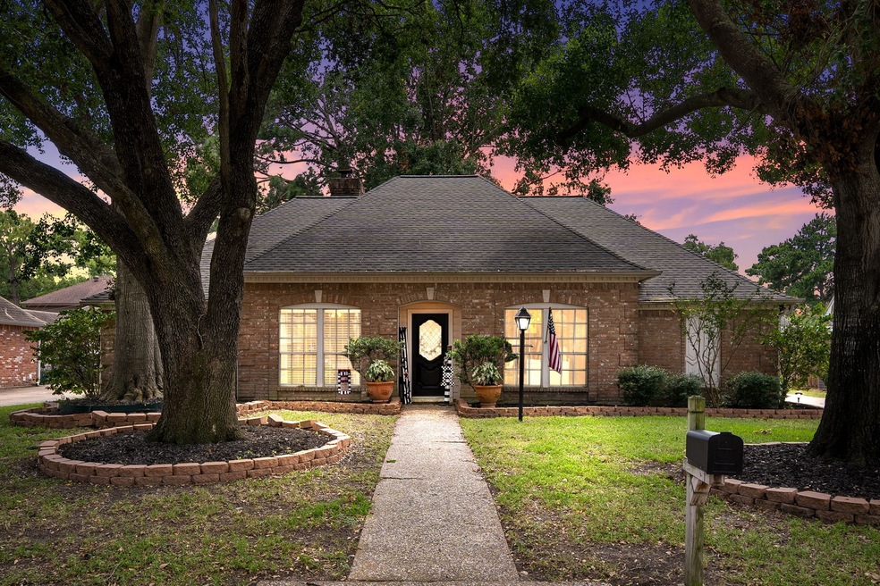 7718 Club Lake Dr, Houston, TX 77095 - photo 1