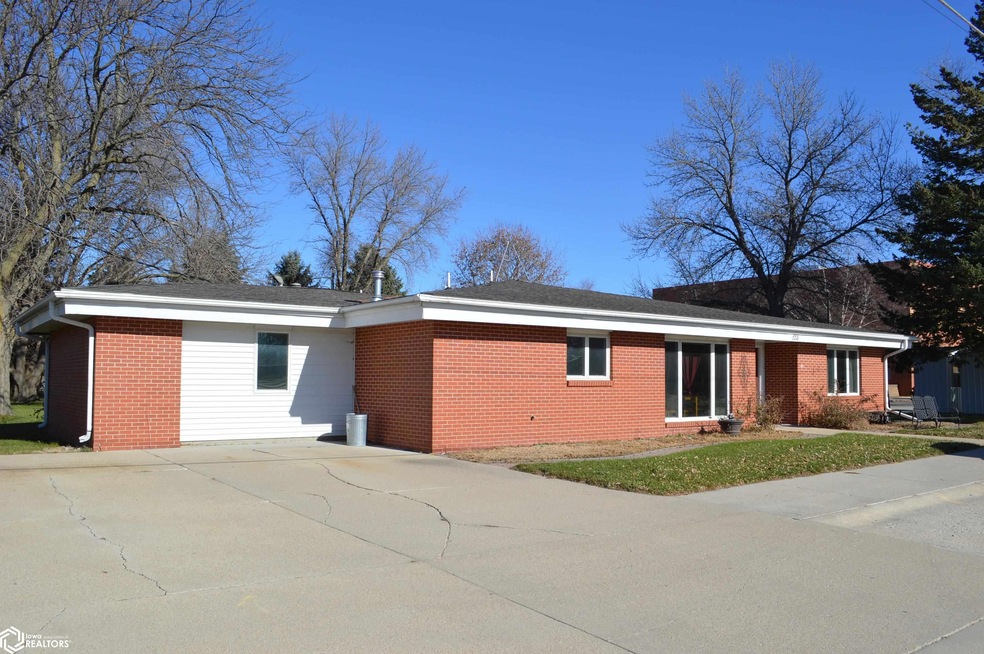 720 W 11th St, Garner, IA 50438 MLS 6313385