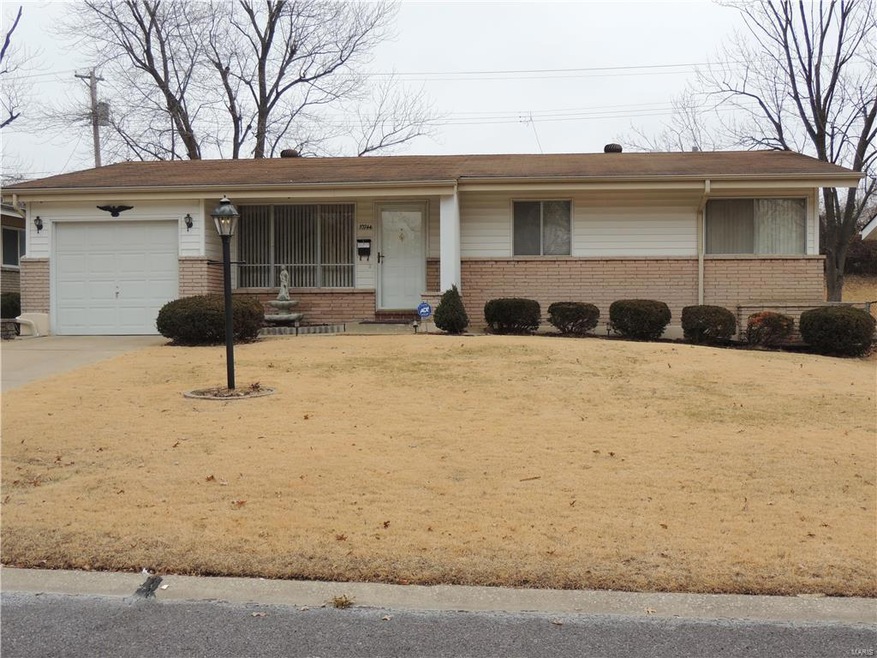 10744 Hallwood Dr, Saint Louis, MO 63136 - photo 1