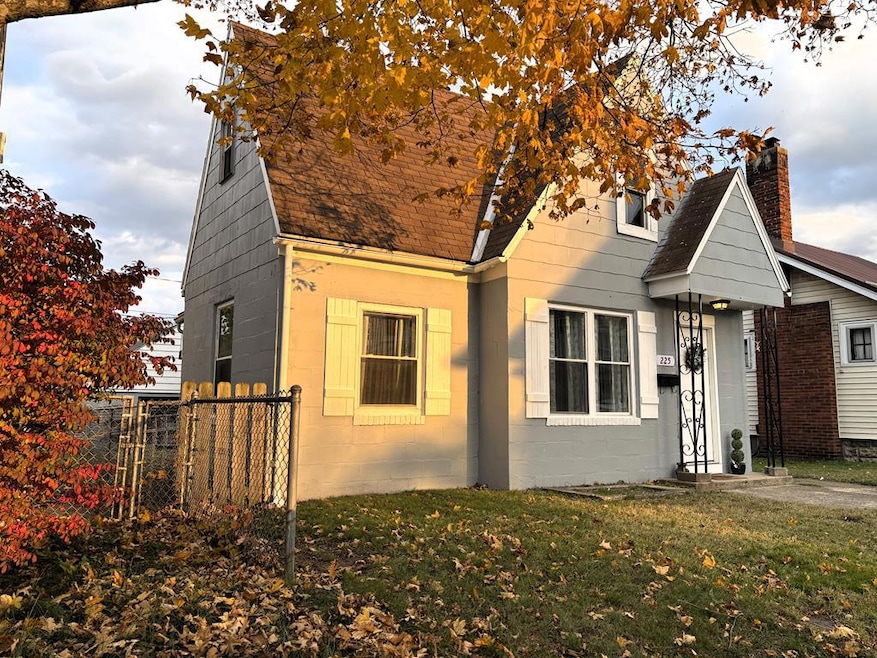 225 N Sugar St, Chillicothe, OH 45601 - photo 1