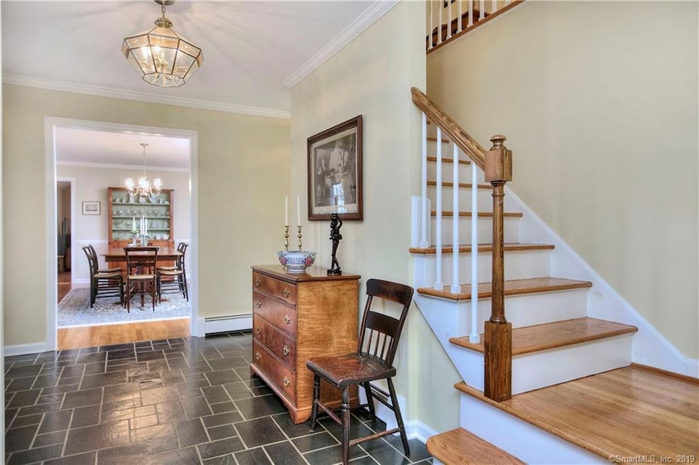 261 Spring Water Ln, New Canaan, CT 06840 - photo 1