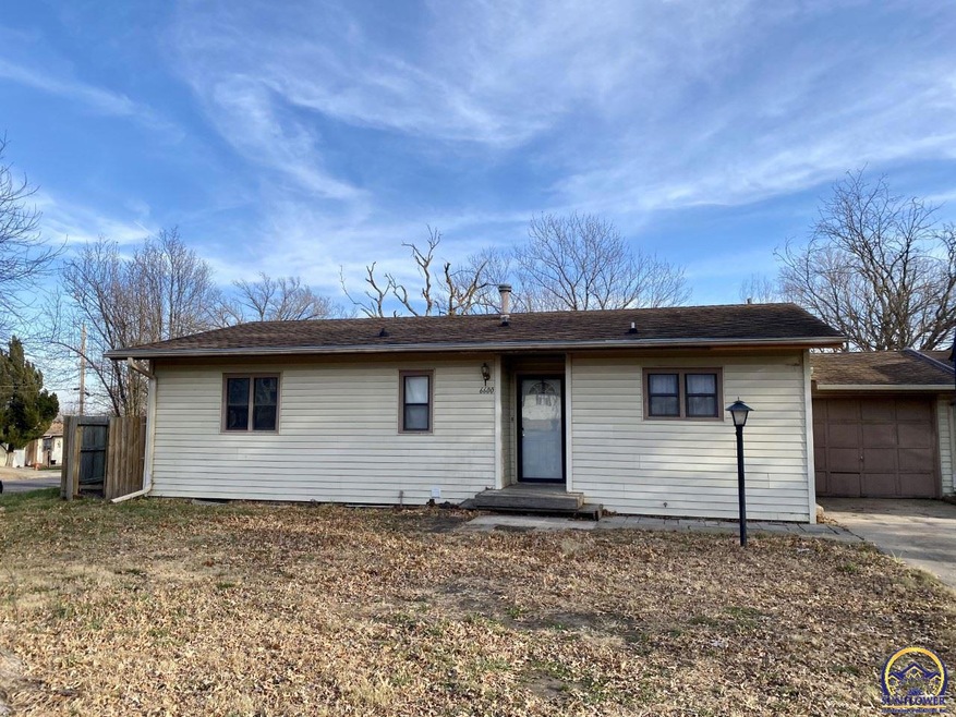 6600 SW Shadyvale Ln, Topeka, KS 66619 - photo 1