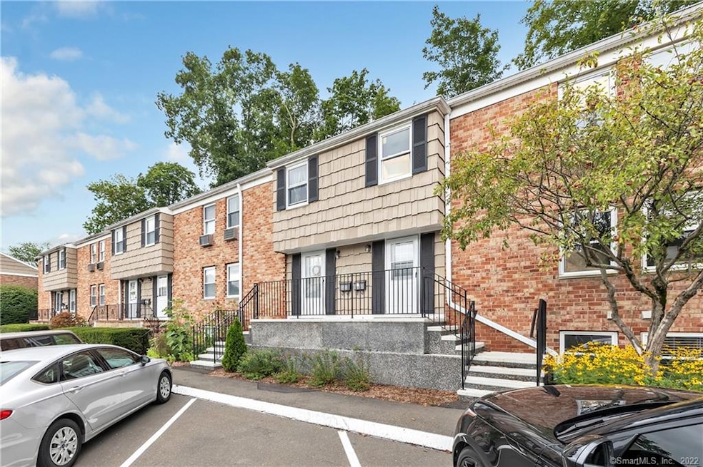 32 Weed Hill Ave unit O, Stamford, CT 06907 - photo 1
