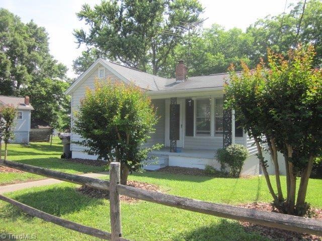 519 Barnes St, Reidsville, NC 27320 - photo 1