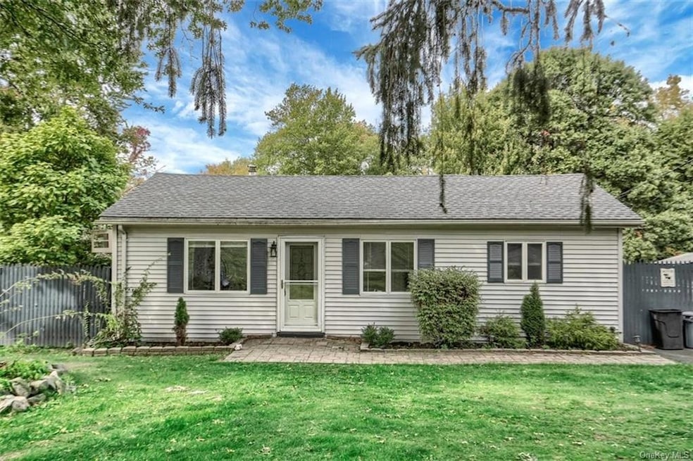 9 Herbst Dr, Monroe, NY 10950 - photo 1