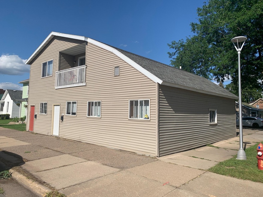 1125 8th St S, La Crosse, WI 54601 - photo 1