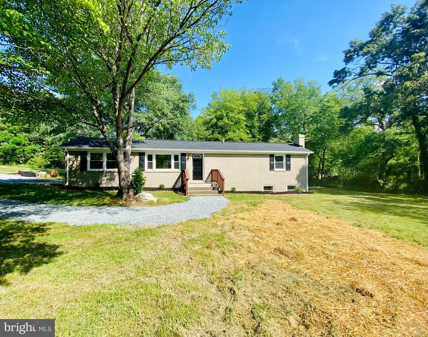 5367 Scottsville Rd, Jeffersonton, VA 22724 - photo 1