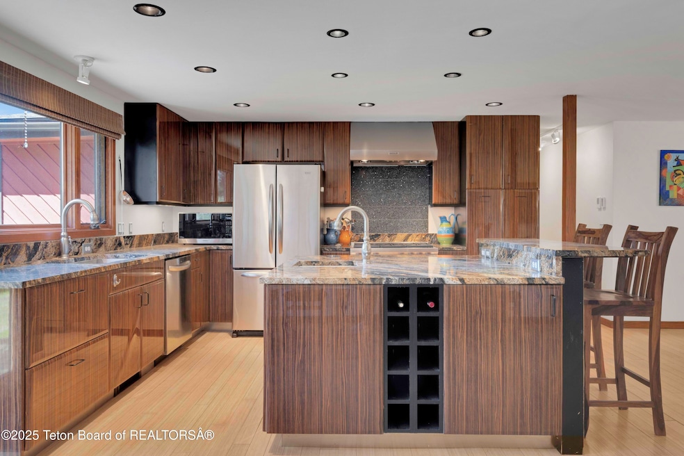 For Sale $2,295,000 • Co-Listing Agent
