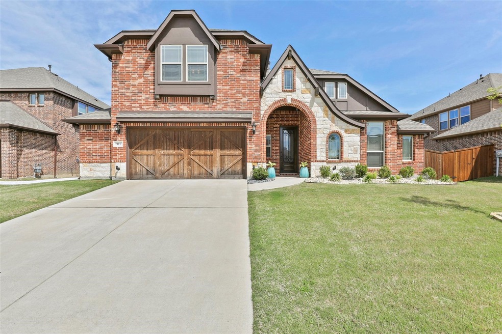 911 Birchwood Dr, Wylie, TX 75098 - photo 1