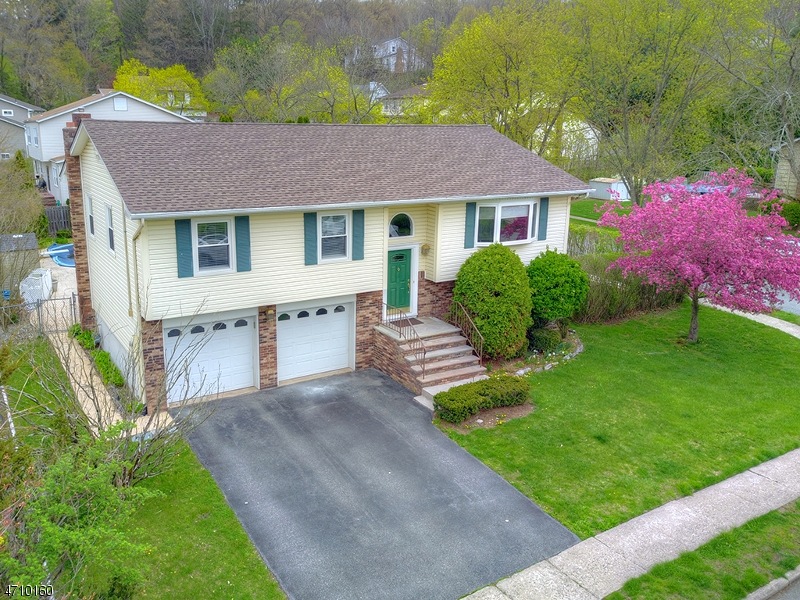 11 Wilson Dr, Wanaque, NJ 07465 - photo 1