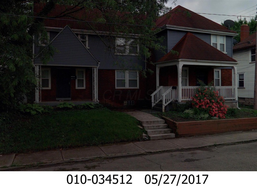 1293-5 W Town auditor pic