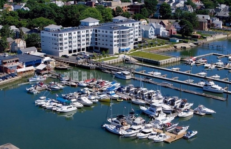 550 Pleasant St unit 211, Winthrop, MA 02152 - photo 1