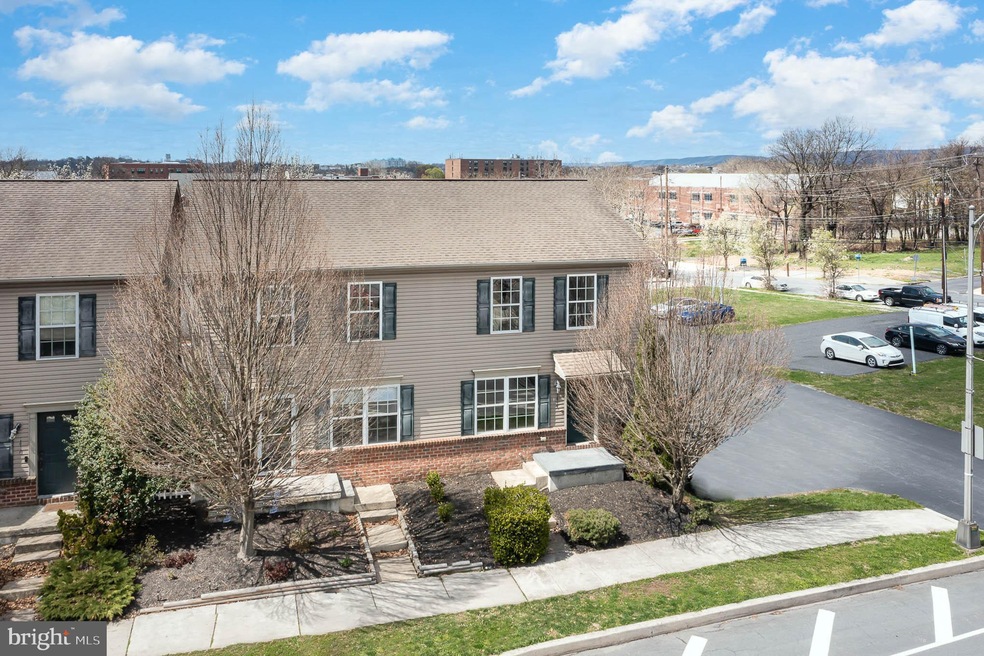 Sold $200,000 • Co-Listing Agent