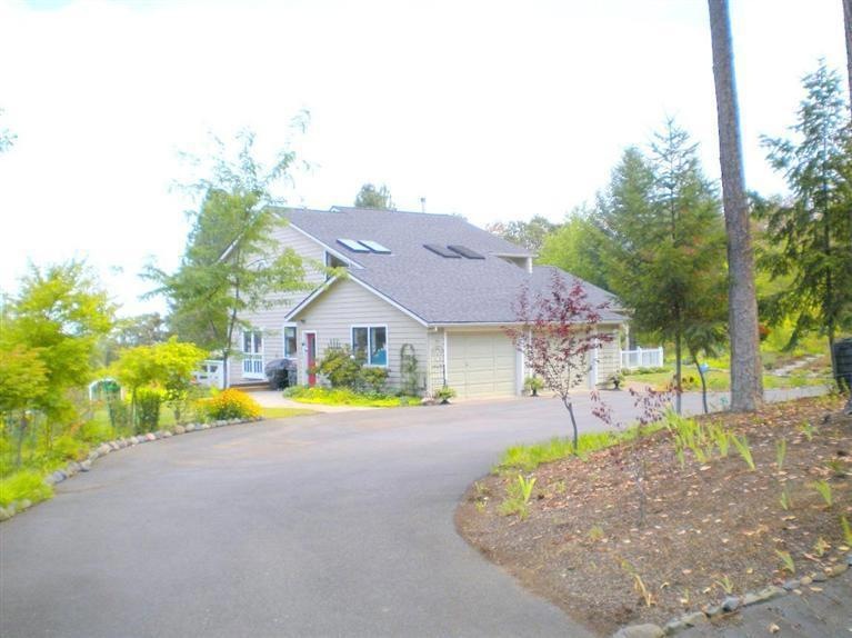 325 Pair A Dice Ranch Rd, Jacksonville, OR 97530 - photo 1