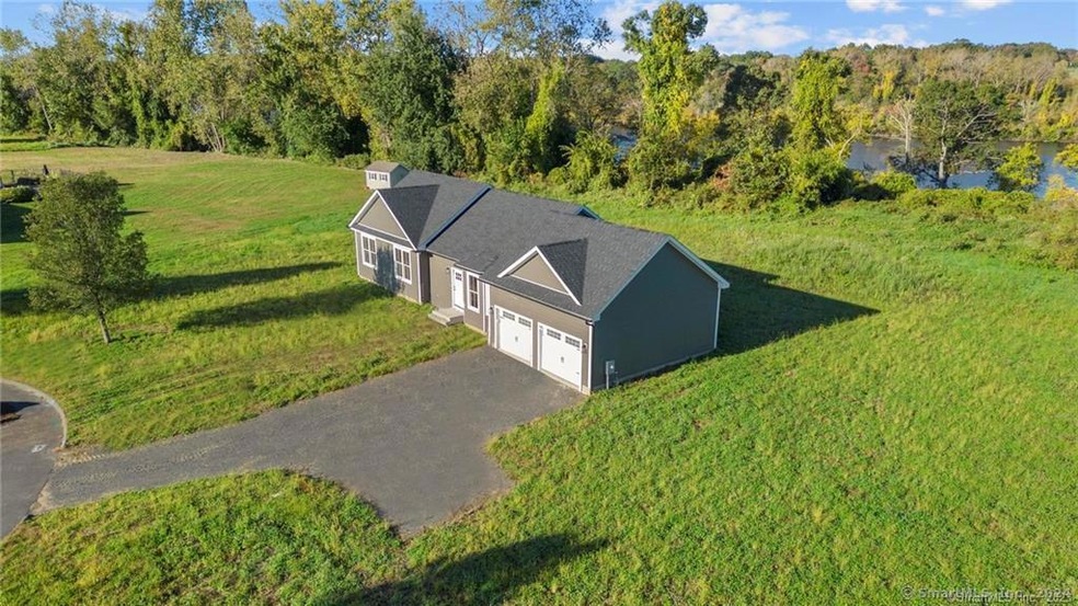 1 1st Settlers Row, Enfield, CT 06082 - photo 1