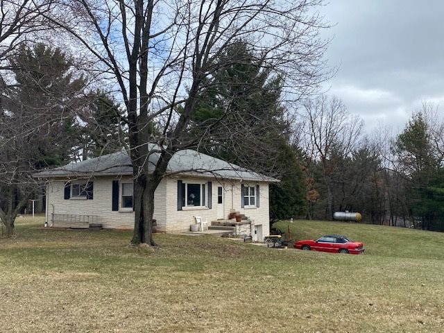 E10368 Xanadu Rd, Wisconsin Dells, WI 53965 - photo 1