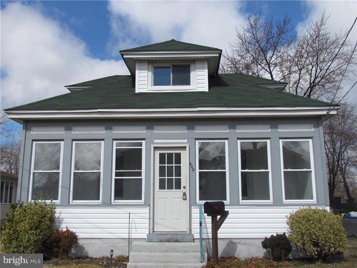 409 W Broad St, Paulsboro, NJ 08066 - photo 1