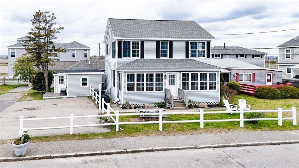 561 N End Blvd, Salisbury, MA 01952 - photo 1