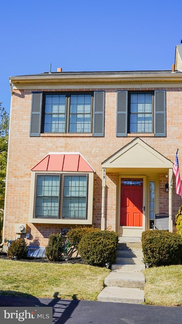 515 Bassett Ln, Norristown, PA 19403 - photo 1