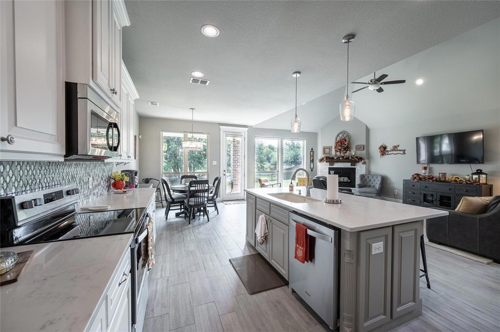 3823 Sumner Ct, Sherman, TX 75090 - photo 1