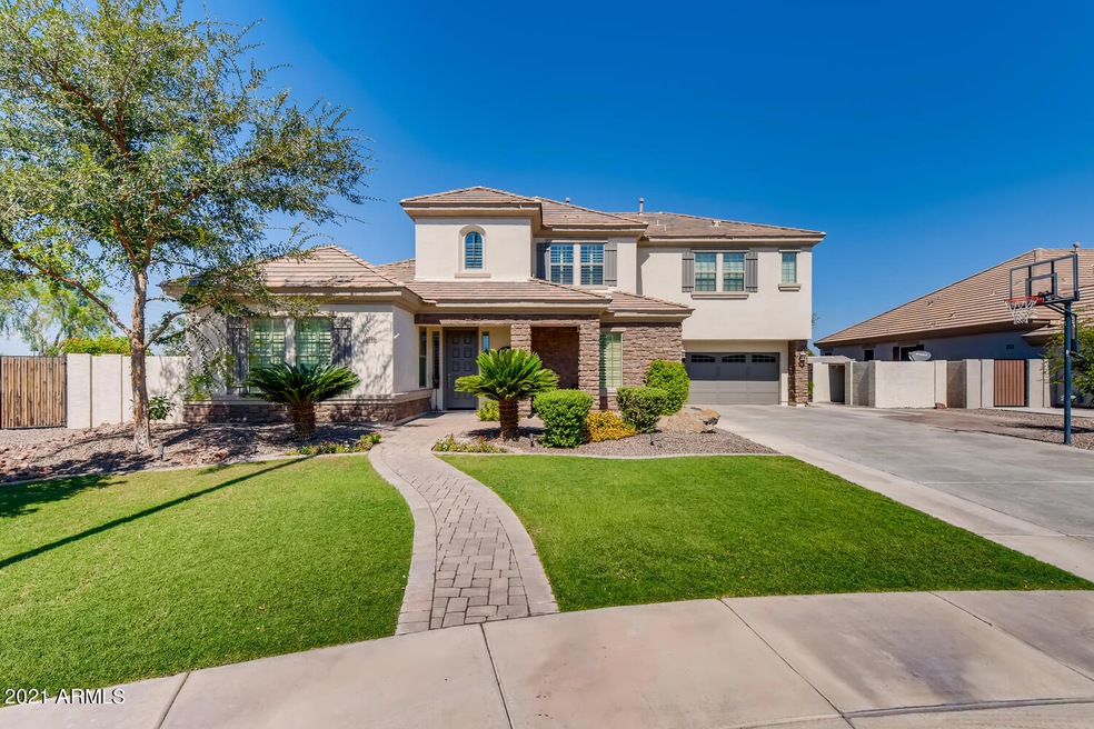 4746 S Griswold St Gilbert AZ-large-001-