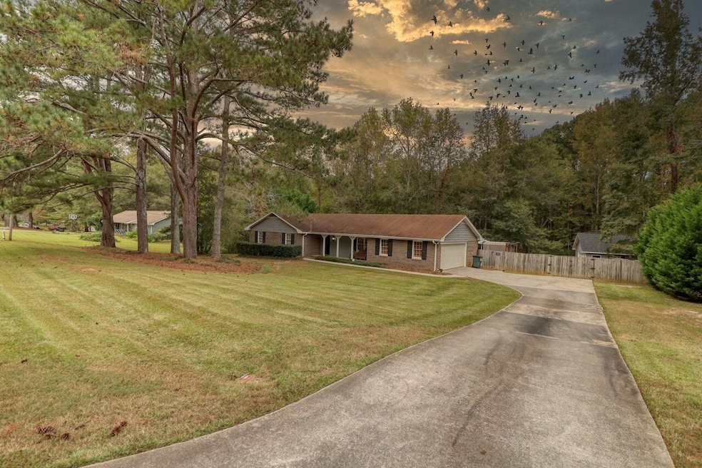 3350 Squire Ln SE, Conyers, GA 30094 - photo 1